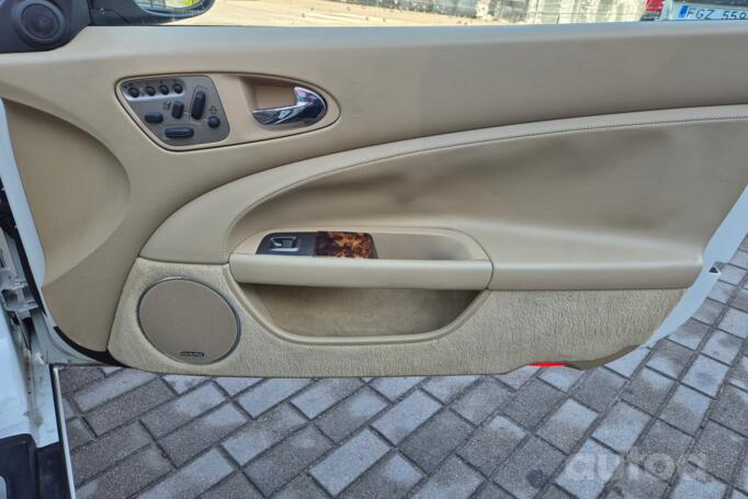 Jaguar XK X150 Coupe