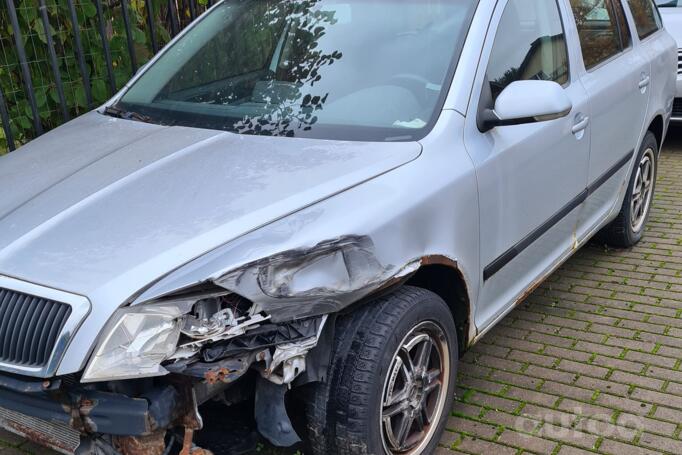 Skoda Octavia 2 generation Combi wagon 5-doors