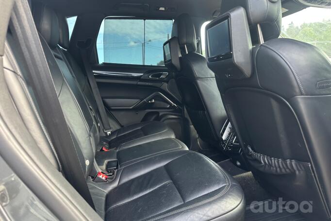 Porsche Cayenne 958 Crossover