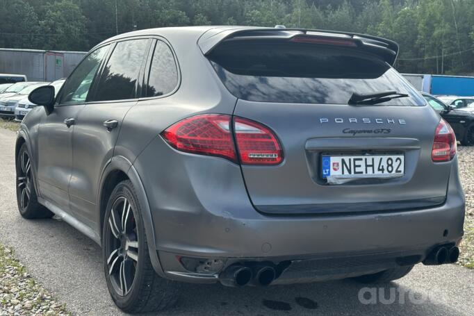 Porsche Cayenne 958 Crossover