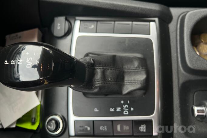 Volkswagen Amarok 1 generation [restyling] DoubleCab pickup