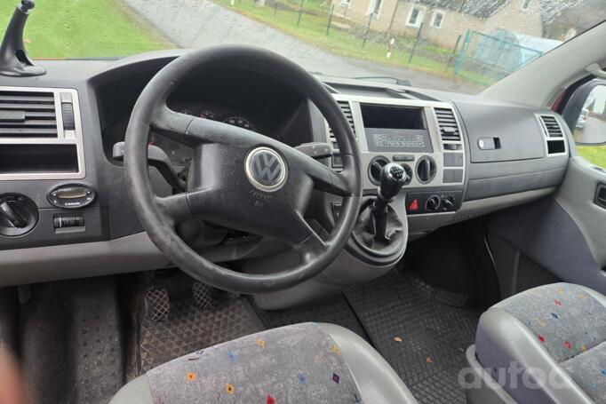 Volkswagen Transporter T5 Minivan 4-doors