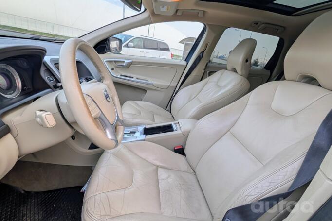 Volvo XC60 1 generation Crossover