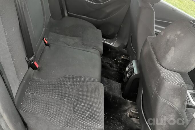 Volkswagen Passat B6 wagon 5-doors