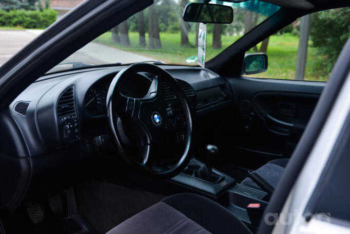 BMW 3 Series E36 Sedan