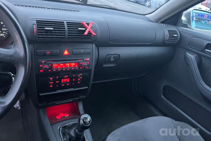 Audi A3 8L [restyling] Hatchback