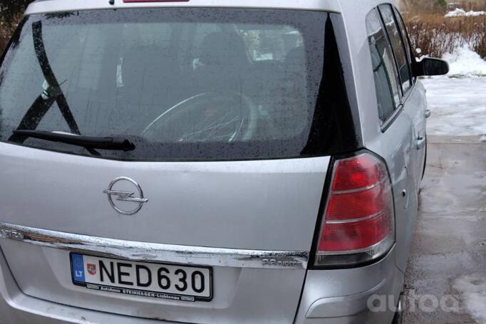 Opel Zafira B Minivan 5-doors