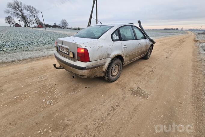 Volkswagen Passat B5 Sedan 4-doors