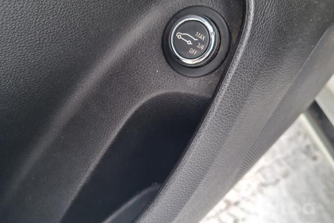 Opel Insignia A [restyling] Sports Tourer wagon 5-doors