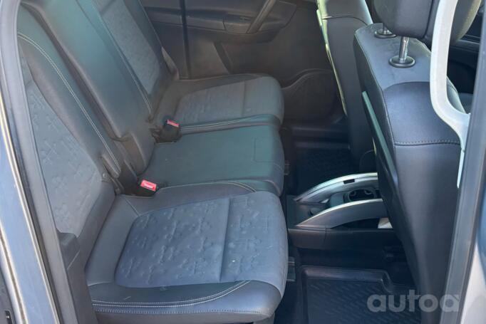 Opel Meriva 2 generation Minivan