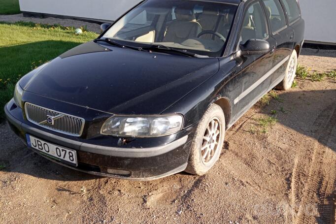Volvo V70 2 generation wagon