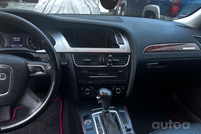 Audi A4 B8/8K Sedan 4-doors