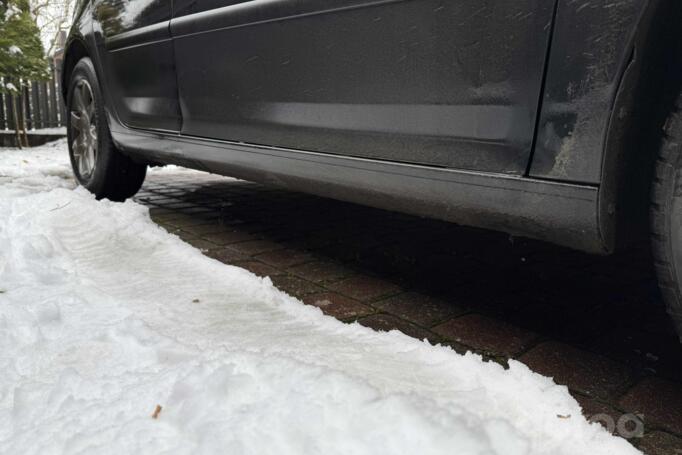 Volkswagen Golf 5 generation Hatchback 5-doors