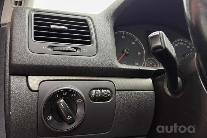 Volkswagen Golf 5 generation Hatchback 5-doors