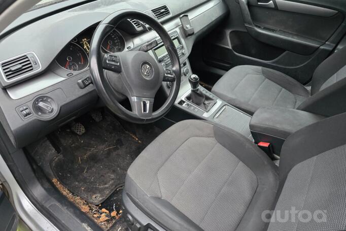 Volkswagen Passat B7 Variant wagon 5-doors