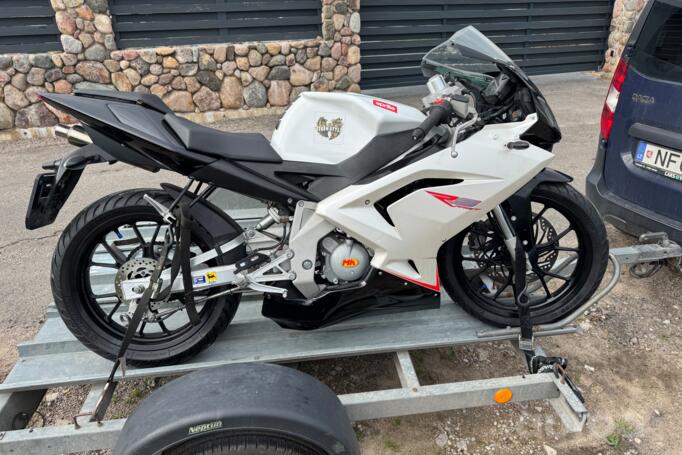 Aprilia RS