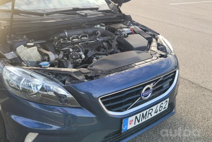 Volvo V40 2 generation Hatchback 5-doors