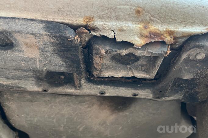 BMW 5 Series E39 Sedan 4-doors