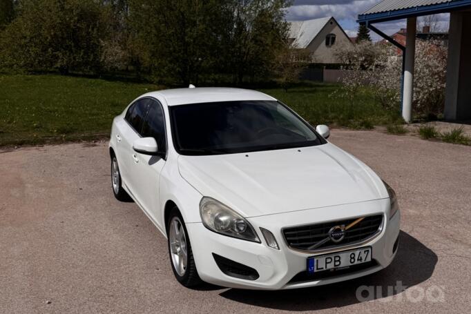 Volvo S60 2 generation Sedan