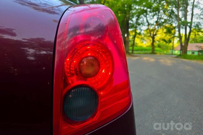 Nissan Primera P12 Liftback