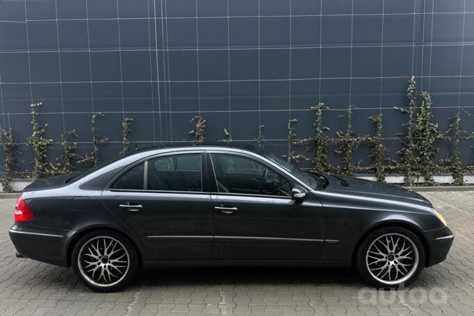 Mercedes-Benz E-Class W211 Sedan