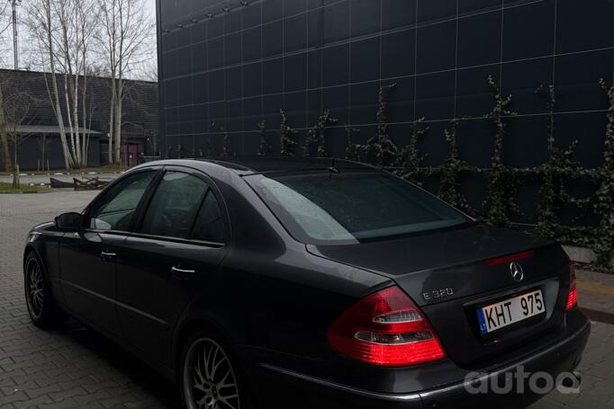 Mercedes-Benz E-Class W211 Sedan