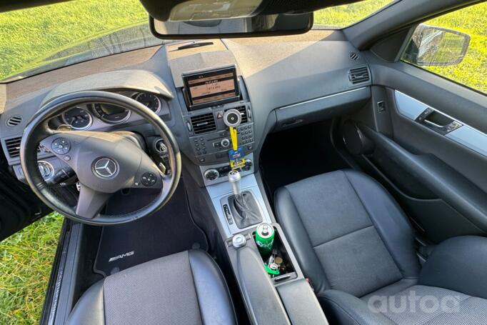 Mercedes-Benz C-Class W204/S204 Sedan 4-doors