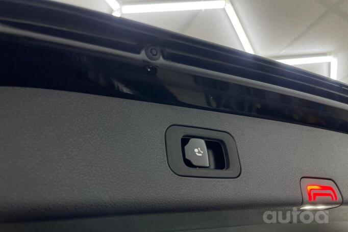 Mercedes-Benz E-Class W214