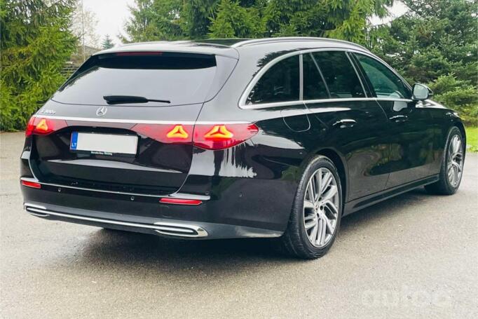 Mercedes-Benz E-Class W214