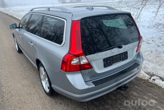 Volvo V70 3 generation wagon