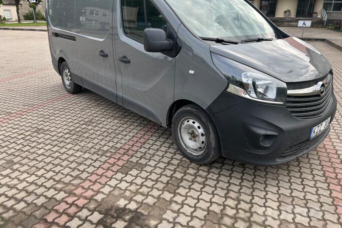 Opel Vivaro B Minivan Long
