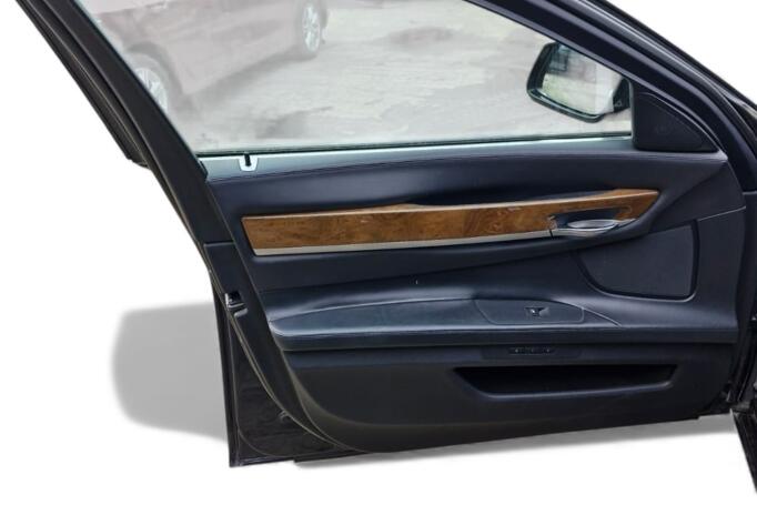 BMW 7 Series F01/F02 Sedan