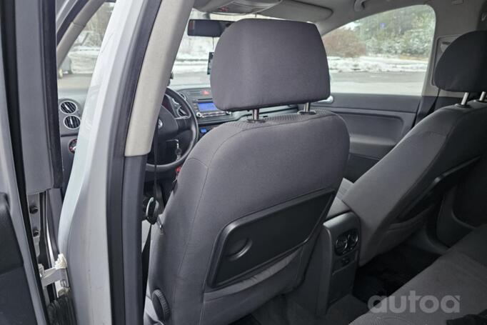 Volkswagen Golf Plus 1 generation