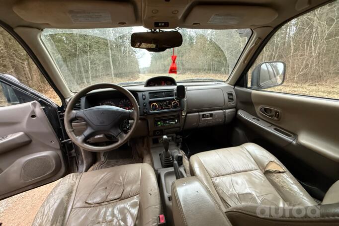 Mitsubishi Pajero Sport 1 generation SUV