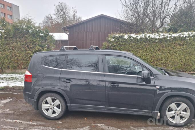 Chevrolet Orlando 1 generation Minivan