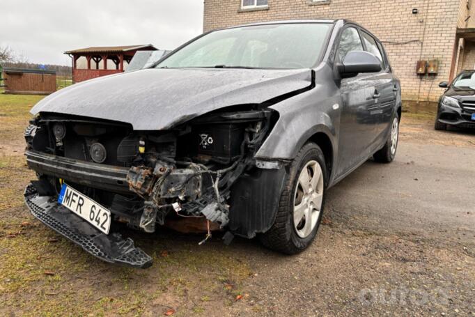 Kia Cee'd 1 generation Hatchback 5-doors