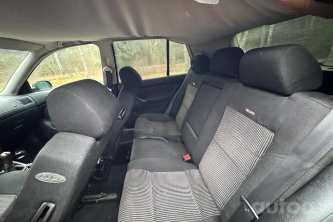 Volkswagen Golf 4 generation Hatchback 5-doors