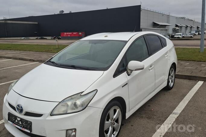 Toyota Prius 3 generation Hatchback 5-doors