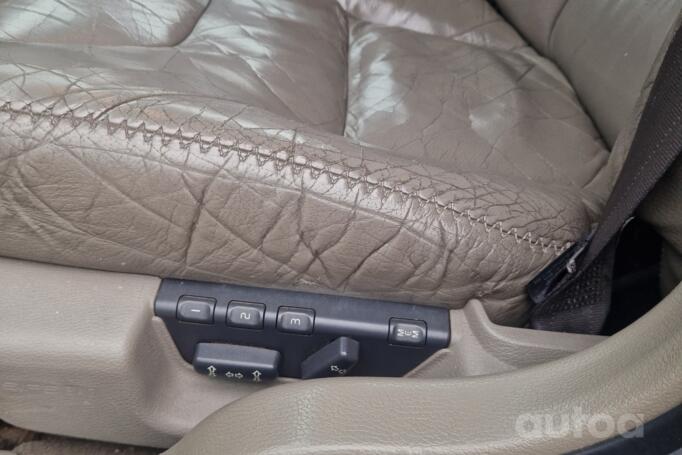 Volvo XC70 2 generation wagon