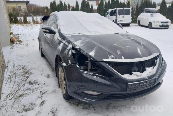 Hyundai Sonata YF Sedan 4-doors