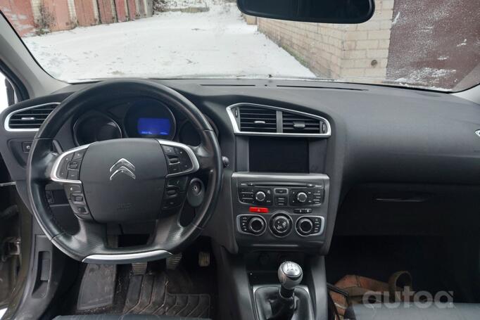 Citroen C4 2 generation Hatchback