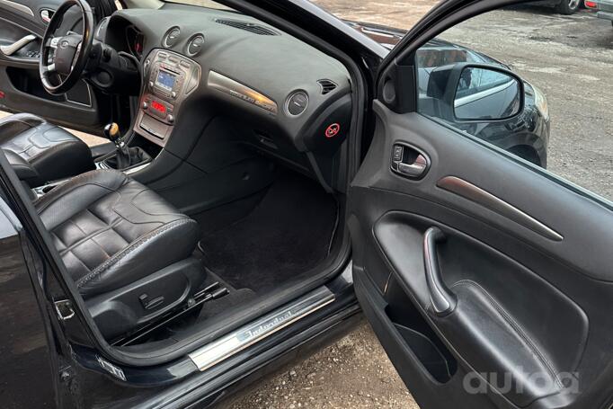 Ford Mondeo 4 generation wagon