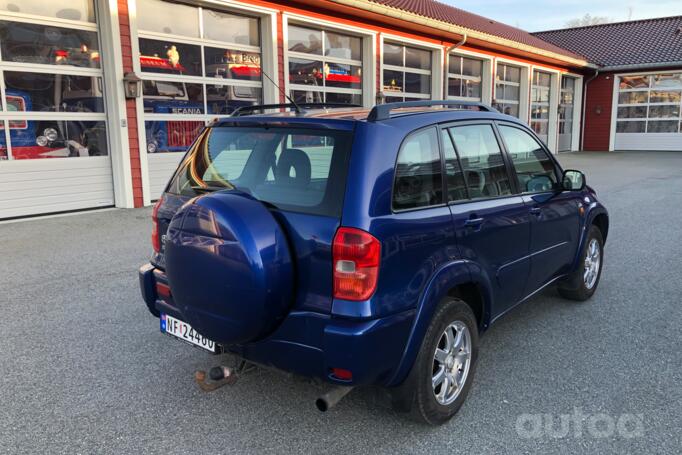 Toyota RAV 4 2 generation (XA20)