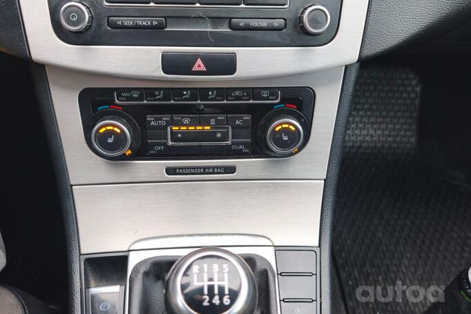 Volkswagen Passat B7 Variant wagon 5-doors