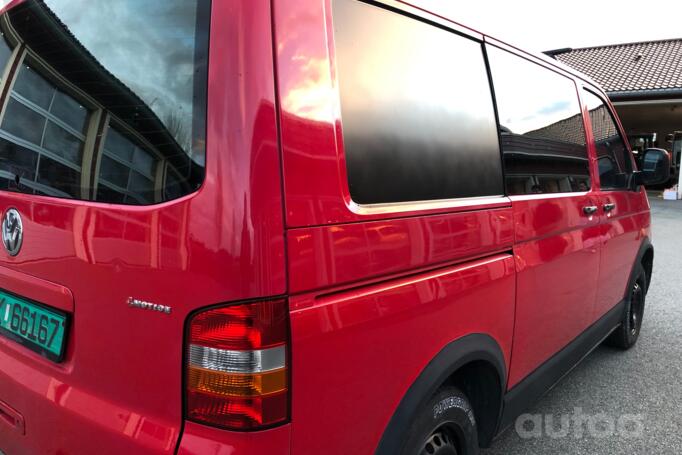 Volkswagen Transporter T5 Minivan 4-doors