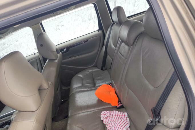 Volvo XC70 2 generation wagon