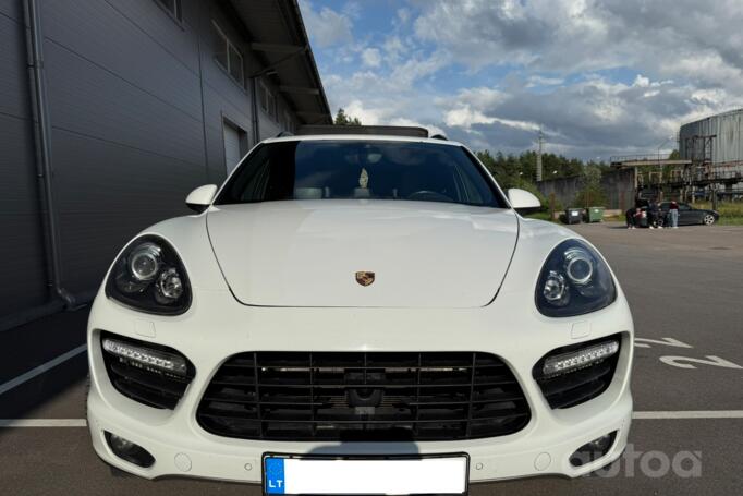 Porsche Cayenne 958 Crossover