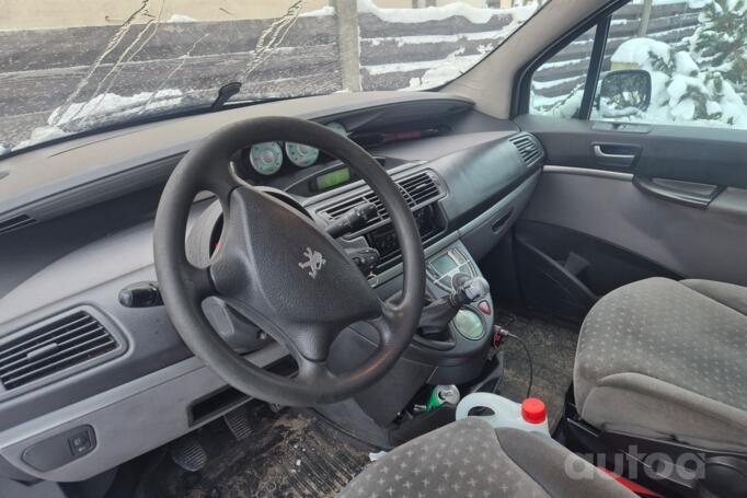 Peugeot 807 1 generation Minivan