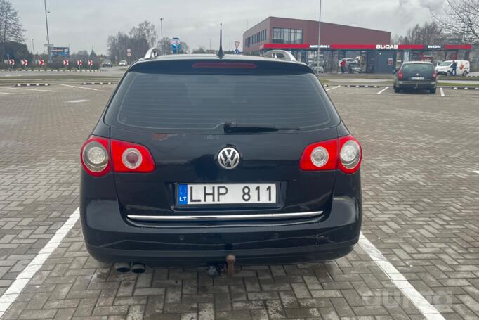 Volkswagen Passat B6 wagon 5-doors