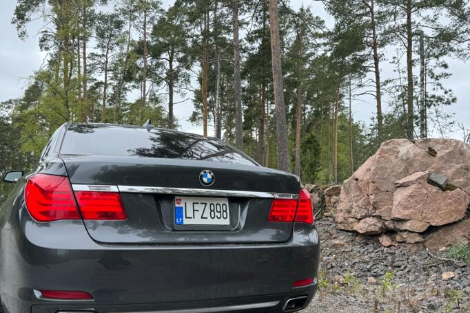 BMW 7 Series F01/F02 Sedan